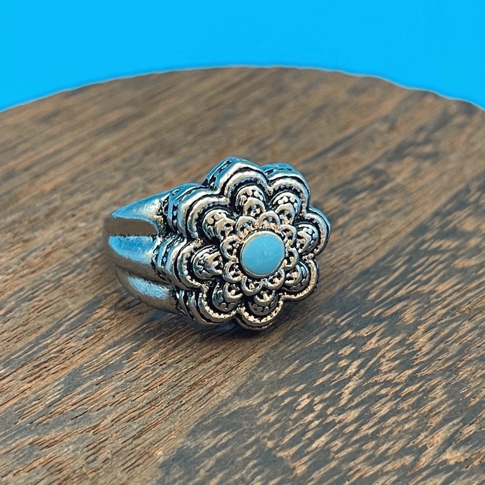 Silver‎ Tone Boho Southwestern Floral Mandala Turquoise Center Statement Ring 8 - Picture 2 of 4